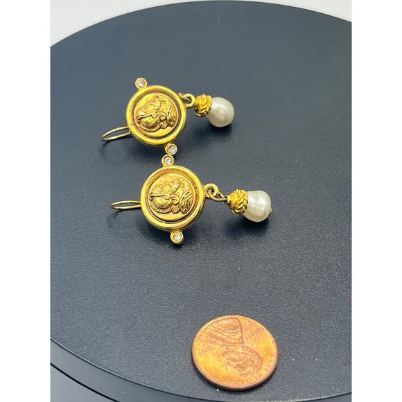 Ben-Amun Gold Plated‎ Coin Roman Inspired White Glass Pearl Dangle Earrings - Picture 4 of 8